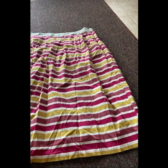 Downeast large stripe Skirt - Picture 2 of 5